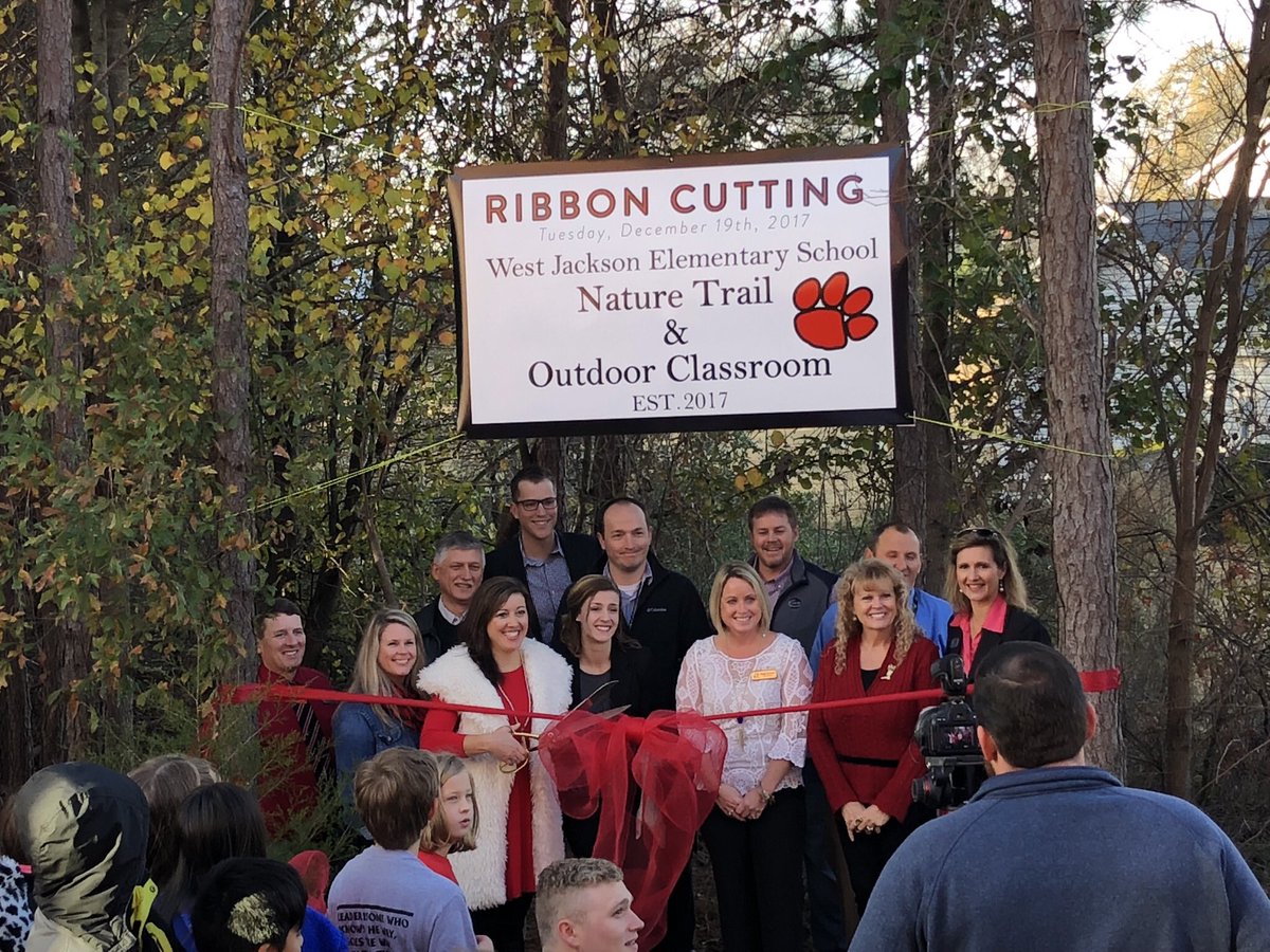 AndreaWaldrip's tweet photo. WJES is so blessed to have a community that truly partners with us for the sake of the students & nothing else. #OneJackson #WJES #12Stone https://t.co/tAebxTgBMm