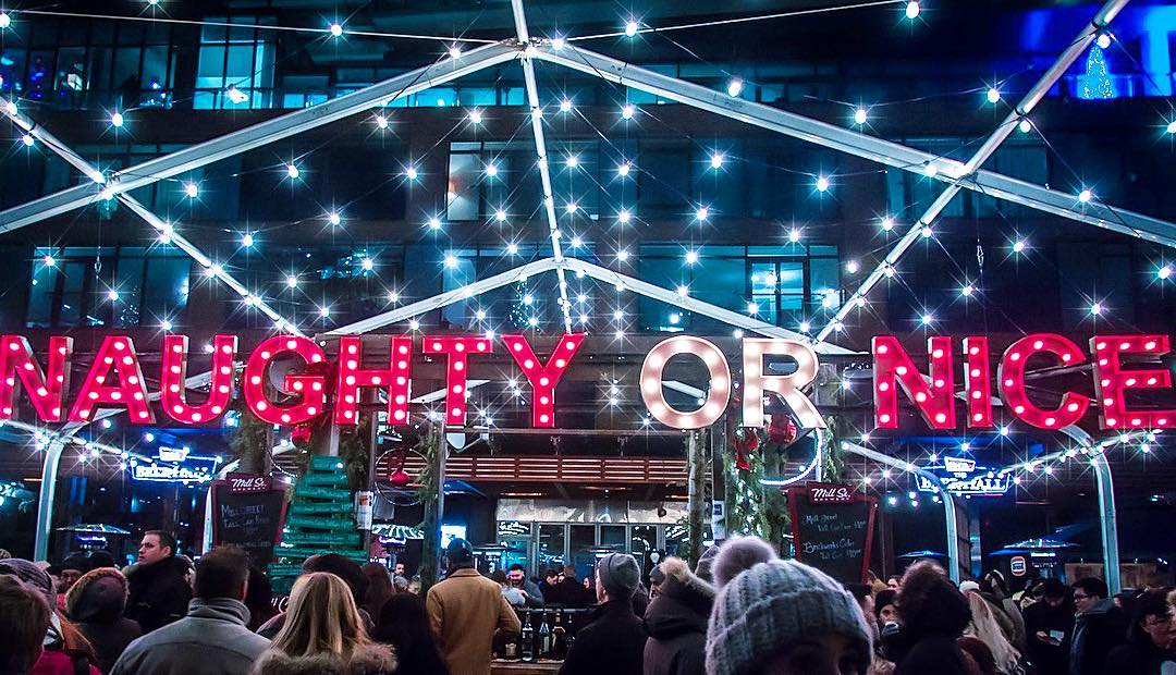 QuieroViajarW's tweet photo. #QuieroViajar Naughty or nice—all are welcome at the #Toronto Christmas Market. #TCM2017 📷: jaidehaynes/Instagram Vía #SeeTorontoNow https://t.co/uiPn9xvlrg