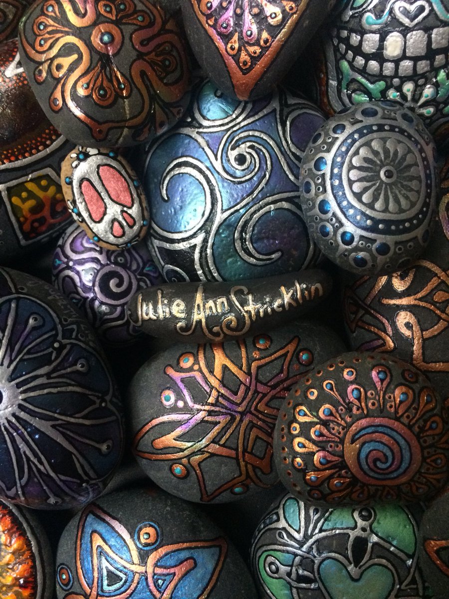 HeyItsMeJulie's tweet photo. Julie Ann Stricklin Rocks! https://t.co/qwuRFD6A31 via @amazon #art #gift #SanDiego #HandmadeAmazon #handmade #zen #yogi #yoga #shrine https://t.co/F1eJvE9zKE