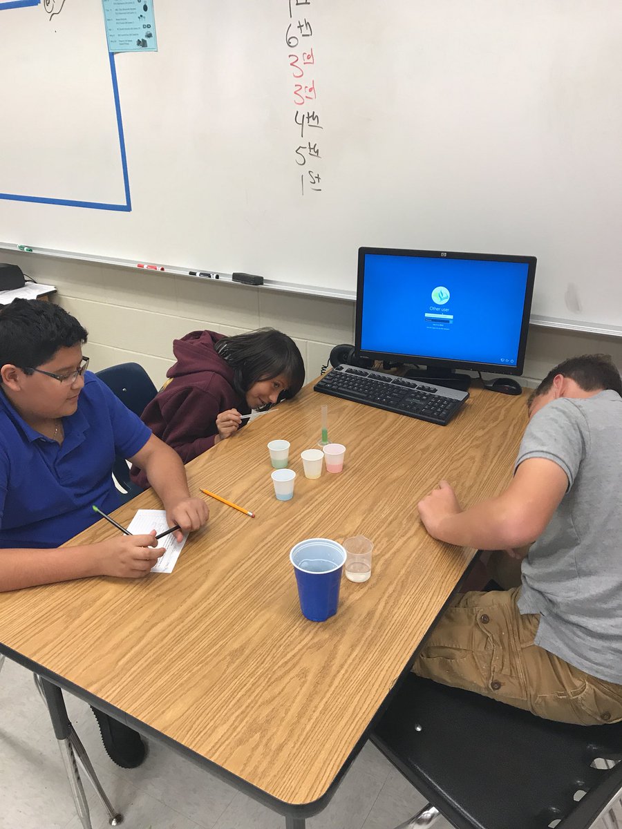 MrTwarScience's tweet photo. Stacking liquids based on their densities! @PRMPanthers @CollierScience https://t.co/lA2SriwKiP