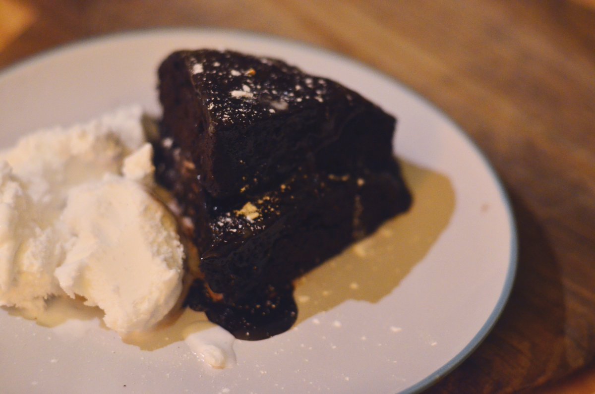 dirtydirtybeans's tweet photo. Who said vegans can't have cake?! 😛 It's my job to make puddings this Christmas so this was the practise pud, wasn't sure how it'd turn out but it was soooo scrummmmy! We're calling it our Zesty Chocolate Orange Pud :) sticky, fluffy, chocolately... All the best things! #vegan https://t.co/JWS1Jmy5yv