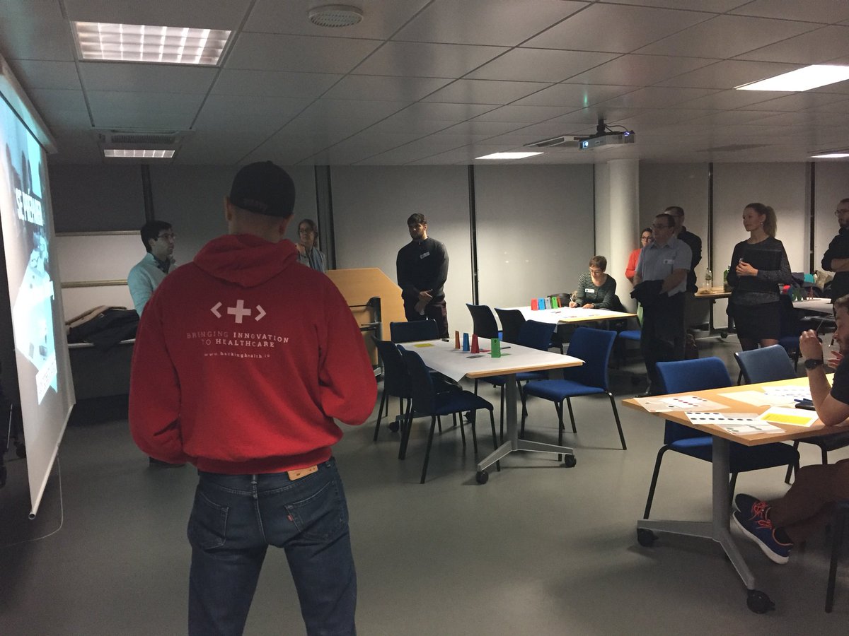 Les pitchs sont en cours au 1er atelier de préparation de projets du #HHC 2018!