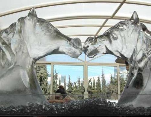 TotalSwindon's tweet photo. Whether you're looking for a unique centrepiece for your #wedding, a vodka luge for a #stag or #hen party, or even a custom piece for a #corporate event, @iceprom1 have the expertise and experience to help.

https://t.co/qECP0YgSIT https://t.co/VP2BVuQAYP