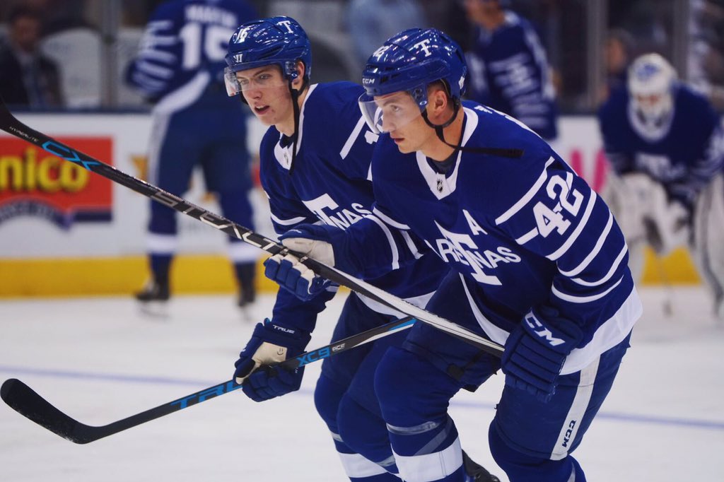 MapleLeafs's tweet photo. Throwback threads. #TMLtalk https://t.co/NHMa2l11M0