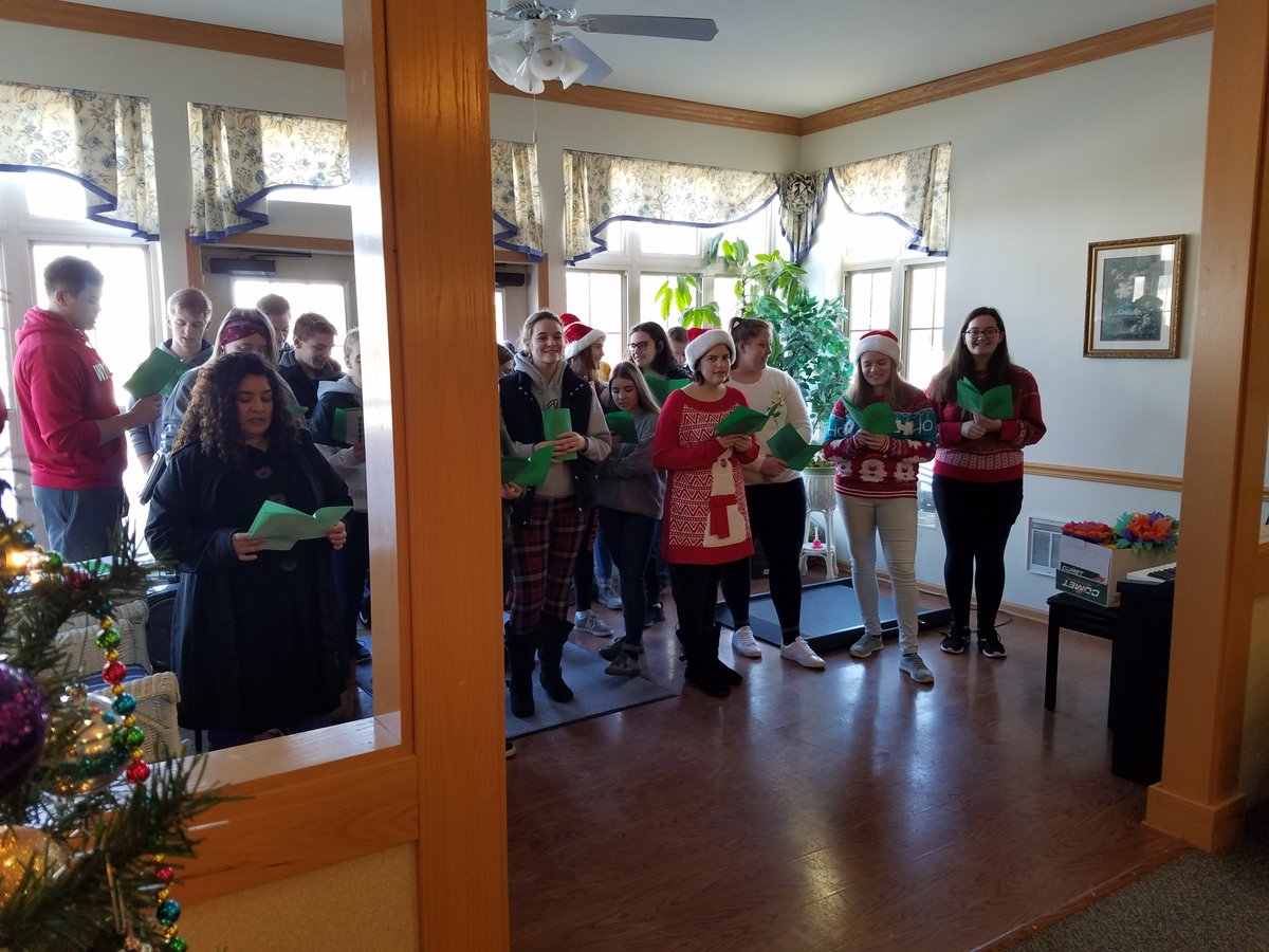 OHS Spanish students went caroling to Belgium Gardens, Cedar Grove Gardens, and Forest Haven to spread holiday cheer!

#ohspride #warriorpride