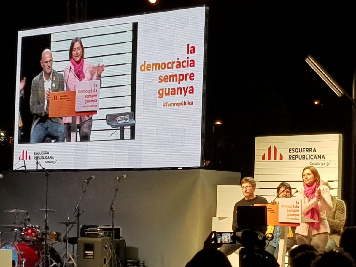 EFAparty's tweet image. President of the Catalan @parlament_cat, @ForcadellCarme lead the independentist movement for many years. What we are seeing now is the result of her work &amp;amp; that of many others
#FemRepública