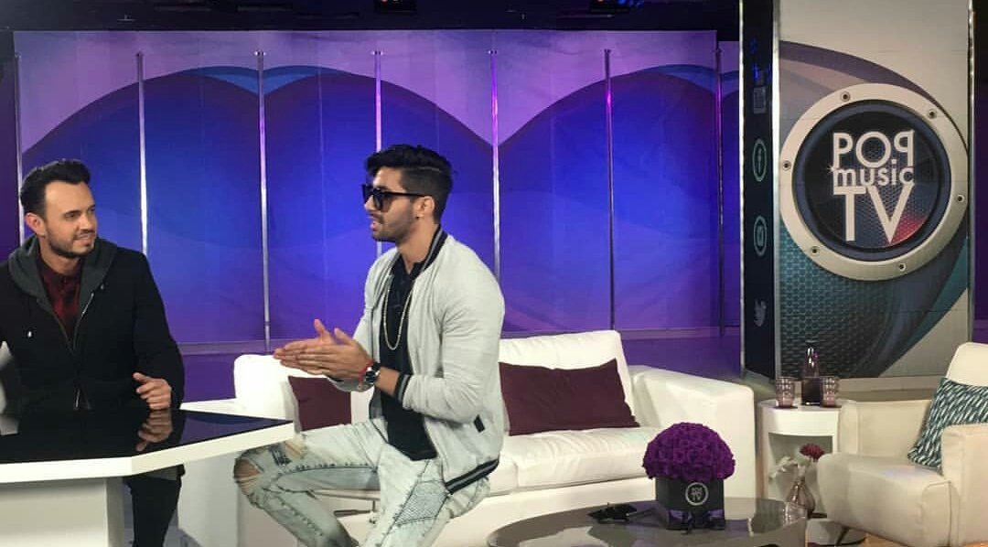AriosaBR's tweet photo. RT@rommy_oficial_ gracias @franjio un placer Compartir contigo en esta entrevista #pop #music 
#taoismo https://t.co/KYsTzEW5eP https://t.co/ZAxODy5HKo