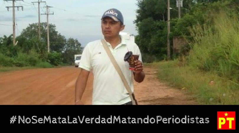 PTnacionalMX's tweet photo. Asesinan a un periodista más en #México. Gumaro Pérez Aguinaldo, era reportero de La Voz del Sur, en Acayucan, Veracruz.  Con este caso suman 12 los comunicadores ejecutados en 2017. ¡Exigimos justicia! #NiUnoMenos https://t.co/USksKuV53l