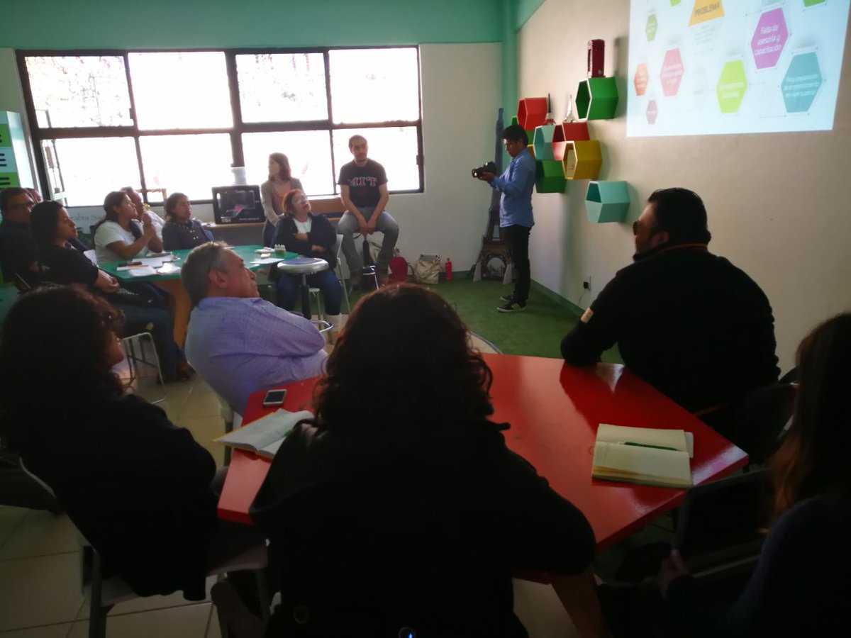 utvco's tweet photo. Bienvenido @MITEFMexico a la #UTVCO. Participantes del Programa Creación de Comunidades Creativas #OC3MITDLabMx realizan actividades en nuestras instalaciones. https://t.co/PZeU55FStT