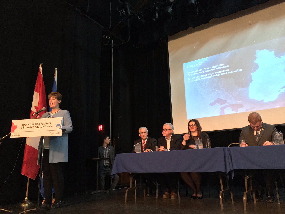 mclaudebibeau's tweet photo. 38 rural communities will soon have access to high-speed Internet! We just announced new investments of more than $ 24.5 million, including nearly $ 15 million from the provincial and federal governments to connect 1800 homes in the Eastern Townships! #Connecttoinnovate https://t.co/vqU1CIb6su