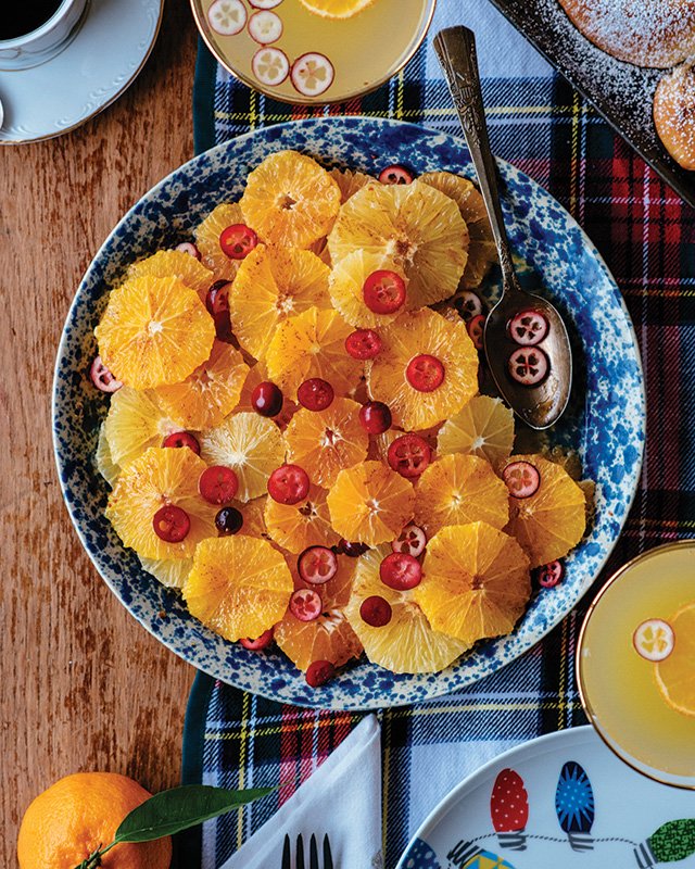 newedist's tweet photo. Fresh cranberries are amazing in salad! Thin slices add a lot of crunch. Another great idea from @simplebite’s new book, #SimpleBitesKitchen https://t.co/Mow8UDRFNx https://t.co/VhlWCT89Ug