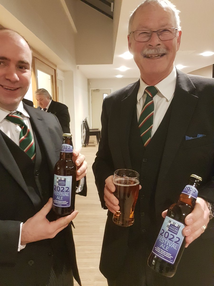 TheCubitClub's tweet photo. Festival Ale 2022 being sampled at Old Bromsgrovian Lodge https://t.co/joVcLhy4po