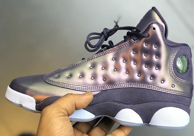 Jordan Brand hooks these 13s up with an iridescent glow 
snkrne.ws/2zPtOpO
