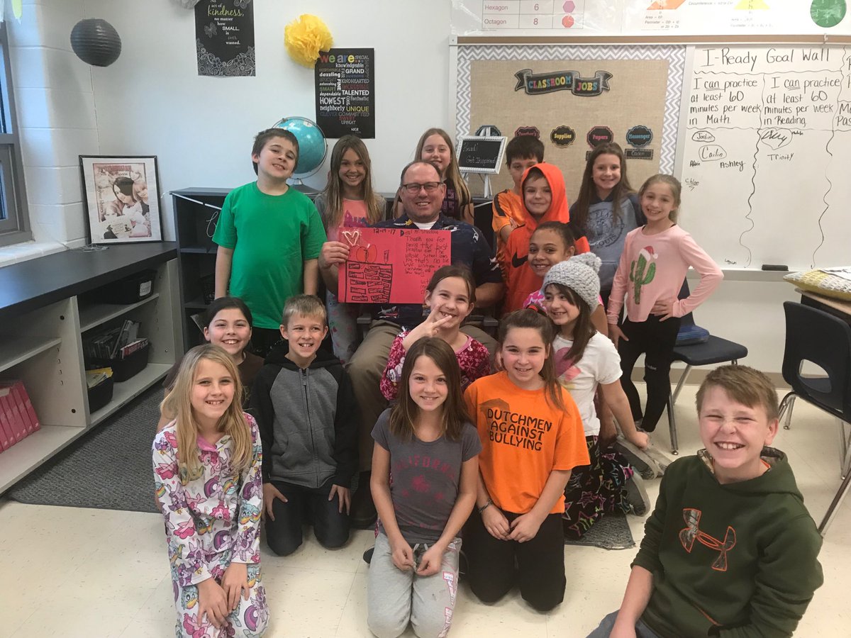 the_oes's tweet photo. Thanks for being awesome learners in Mrs. Burgess’s OES 4th grade. #gcr2 https://t.co/6TlMYedYTL