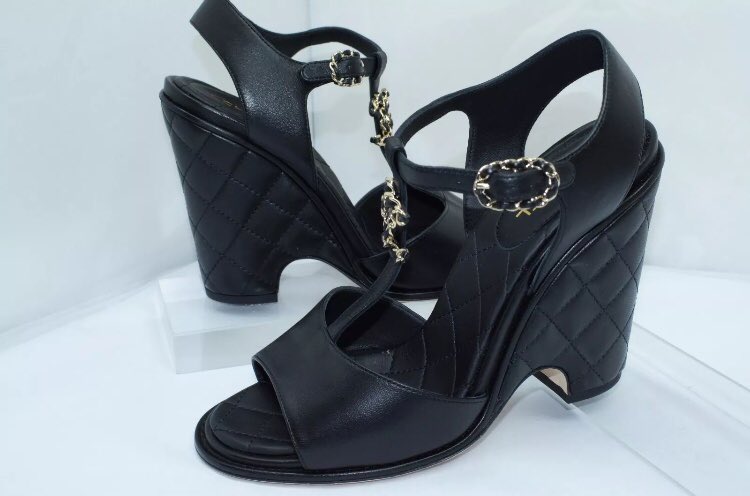 Tikavision's tweet photo. #New #Chanel #Black #Shoes #Sandals #Heels #Pumps #SlipOns #Lambskin
 https://t.co/n3xaG9pryB https://t.co/wTRyH2aMVu