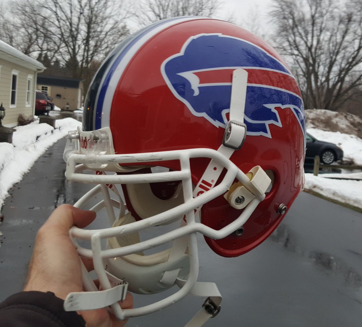 Bonnies Softball on X: 'Game worn Buffalo Bills helmet presented to  @Go_Bonnies @BonniesSoftball for their efforts to bring holiday cheer to  children in the Olean area, Buffalo area and Russia. Thanks to