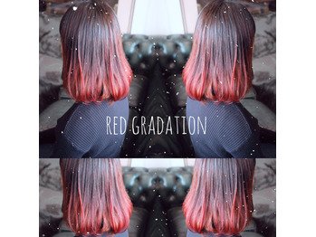 カラーズジャパン公式 おすすめ派手髪 赤 ピンク編 あんまり派手に出来ないって方はインナーカラーにしても可愛いです 1 Red Gradation 2 レッドバイオレット ピンクメッシュ 3 ハイトーンピンクショート メンズも 4 モーブ系ピンク