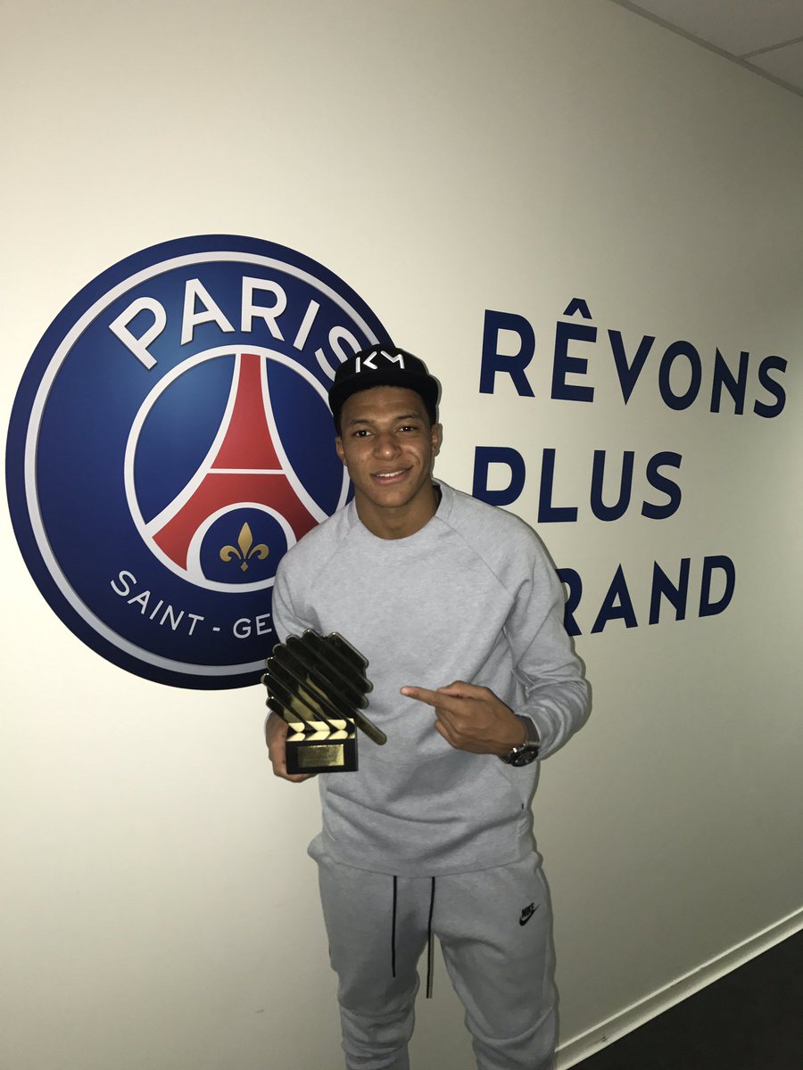 Instant Foot Joyeux Anniversaire A Kylian Mbappe Qui Fete Aujourd Hui Mercredi Decembre Ses 19 Ans Instant Foot Joyeux Anniversaire A Kylian Mbappe Qui Fete Aujourd Hui Mercredi Decembre Ses 19 Ans