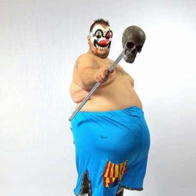 KINGDOMpw's tweet image. The first participate in The KINGDOM Rumble is 666 pound Tweedle Die!

Who can possibly throw Tweedle over the top rope?    #KingdomRumble