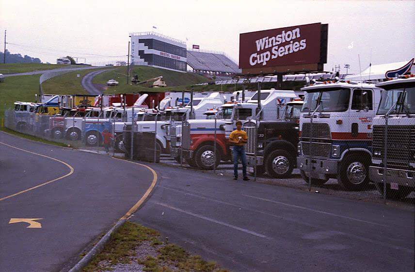 DRc4x1NW0AAykPi.jpg:large