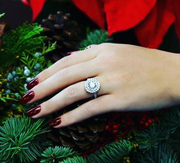 LaRog_Brothers's tweet photo. "Spread your Love wherever you go." - Mother Teresa

#CoastDiamond #Engagement #Diamonds #FamousForDiamonds #Forever #WeddingRings #PortlandJeweler #Custom #PDX #InLove #GiftsForHer #whitegold #EngagementRings #BrideToBe #Halo #HolidayCheer #platinum https://t.co/0E9qWUxeWg