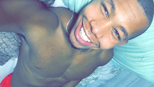 HotXXXHunks's tweet photo. 😍 @yearofthericky #HunksForTheHolidays https://t.co/70P6XZjQiQ