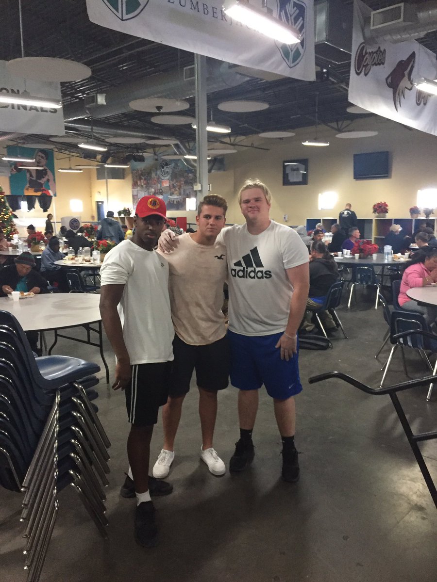 YoteTracknField's tweet image. Today track and field took a small group down to St Vincent De Paul and helped feed over 600 people. Great work and what an experience @CeHSathletics @CeHSAZ #CoyotePride