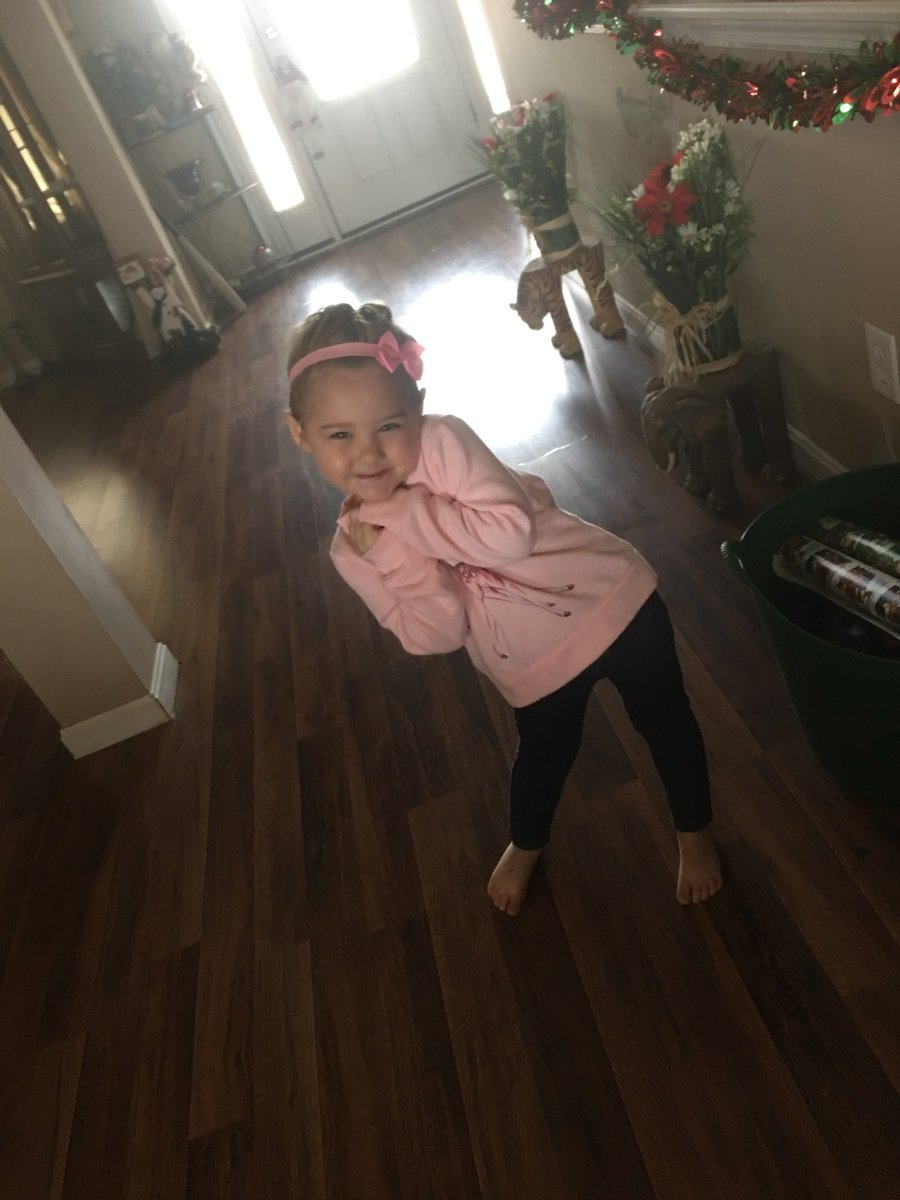 Lindsey Morgan tweet media