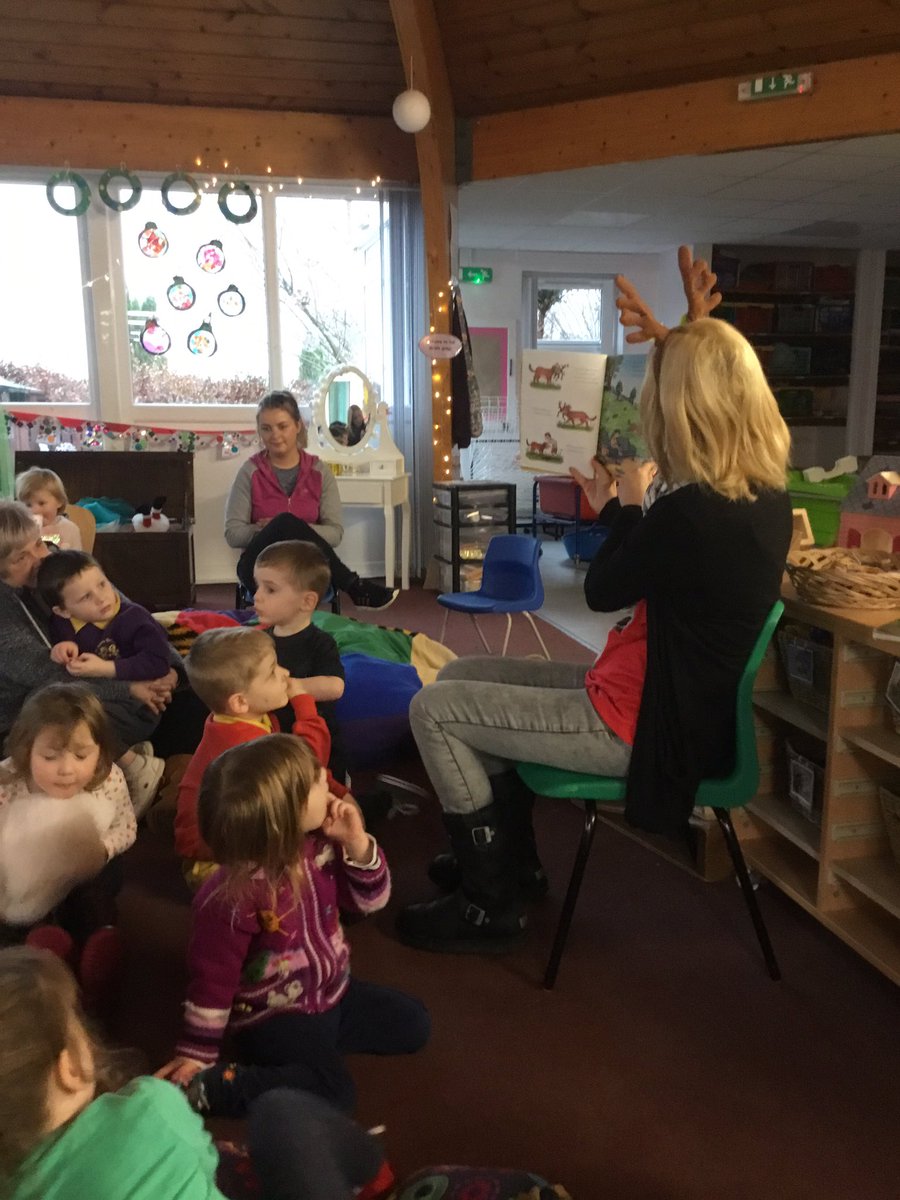 StSerfsPS's tweet photo. It was great to welcome so many nursery parents and carers to our hot chocolate and Christmas story time today ☕️📚It a super end to our search for Santa session 🎅🏼 #weareacommunity #sharingliteracy #parentalengagement https://t.co/R2HpqAZD5n