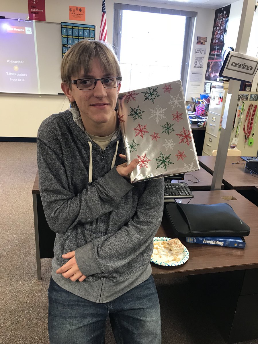 HVogltance's tweet photo. It’s the most wonderful time of the year!! (Part 1) #MsCsAcctg #LoveSimulations https://t.co/HycvC11RZ5