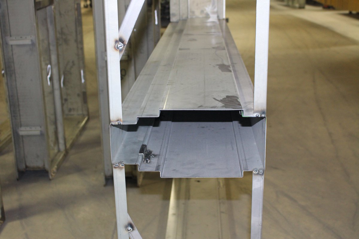 ConceptFrames's tweet photo. Take a look at this custom mullion with a step-down profile! If you’re ever in a situation where you need something custom, our sales staff and engineering departments are always here to help you!  *888-CFI-WILL (234-9455)* https://t.co/k9ApiShr3S