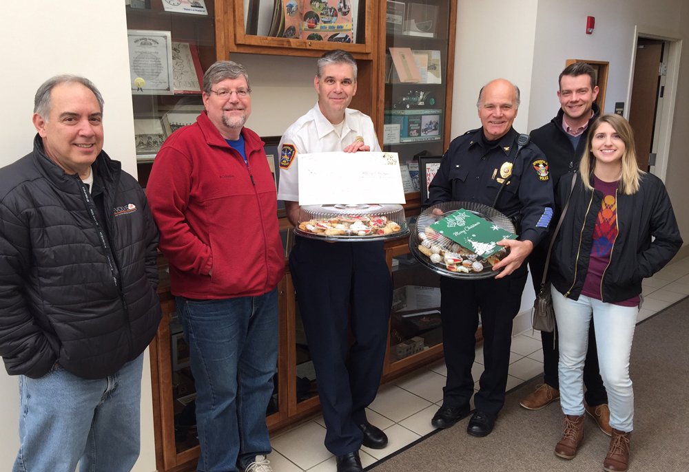akronhrdwe's tweet photo. Another delivery today to our First Responders in the community. Cookie trays and Christmas cards signed by the staff thanking Police and Fire for their service. https://t.co/WP2LnM1MQQ