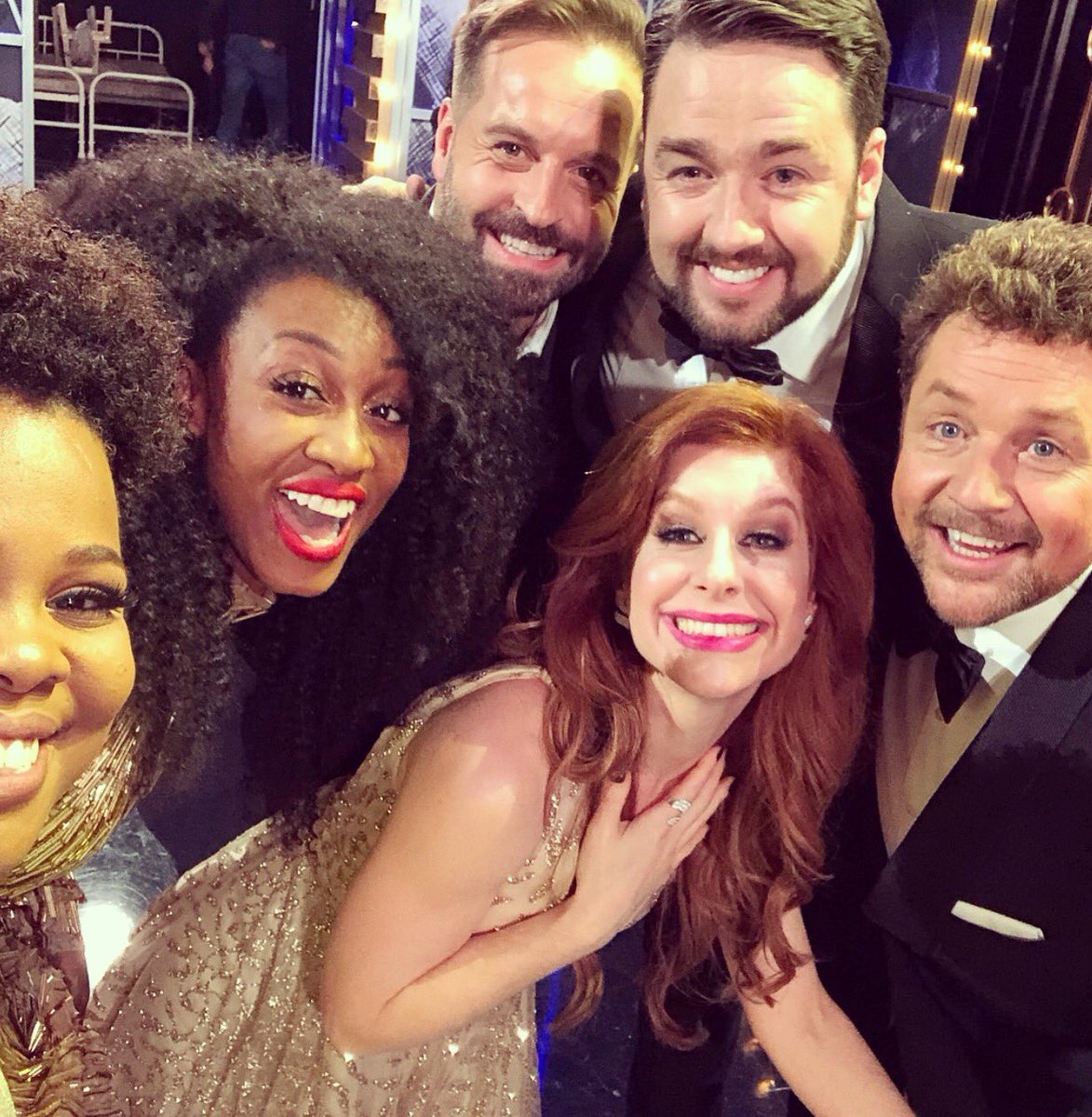Here with the lovely <a href="/AlfieBoe/">Alfie Boe OBE</a> <a href="/JasonManford/">Jason Manford</a> <a href="/mrmichaelball/">Michael Ball OBE💙</a> <a href="/LeadingLadiesOf/">Leading Ladies</a> <a href="/MsAmberPRiley/">Amber Patrice Riley</a> <a href="/cassidyjanson/">Cassidy Janson</a> <a href="/RoyalVariety/">Royal Variety</a> so much fun!