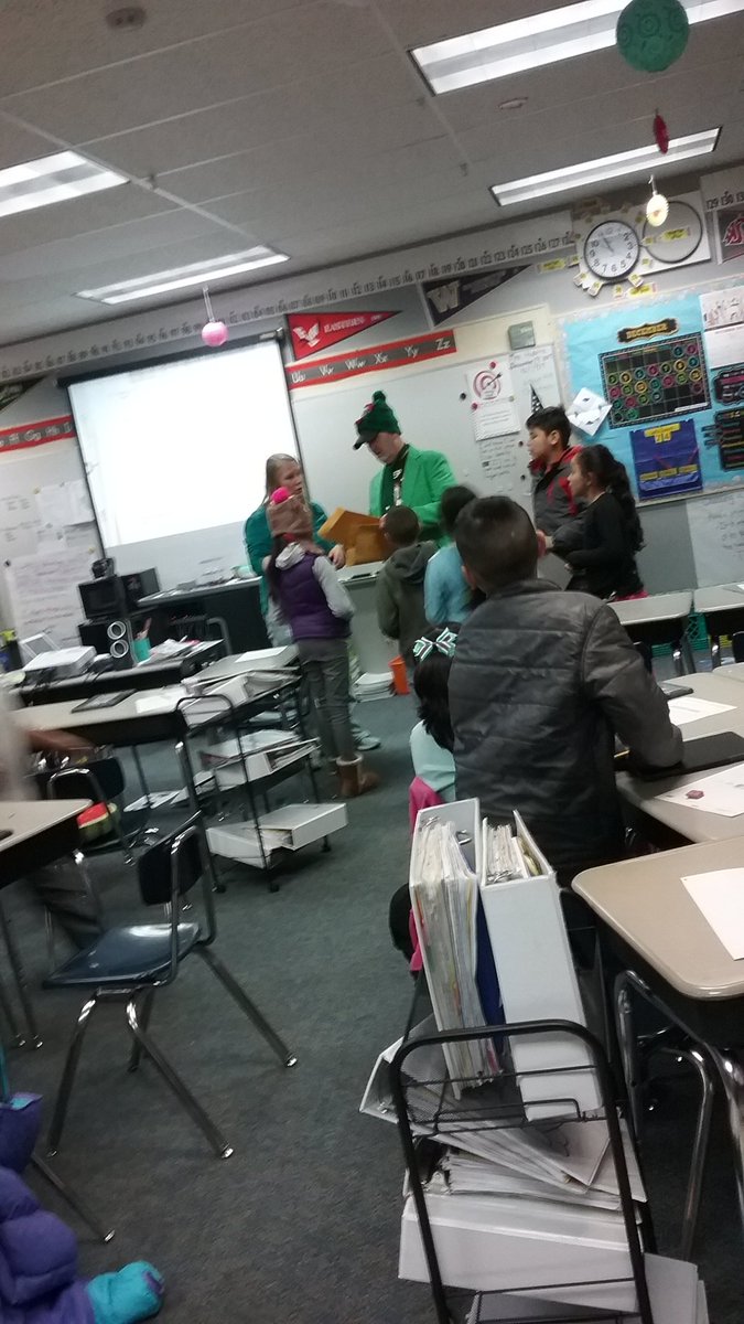 MrWCoffeeDude's tweet photo. Delivering letters from Santa Claus to elementary students, written by my high school students: what an awesome experience! https://t.co/KuF2ZW6QZu