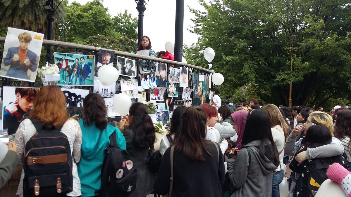 tthaliaxx's tweet photo. #KeepStrongShawols #KeepStrongSHINee https://t.co/zOy9uPy6Ds