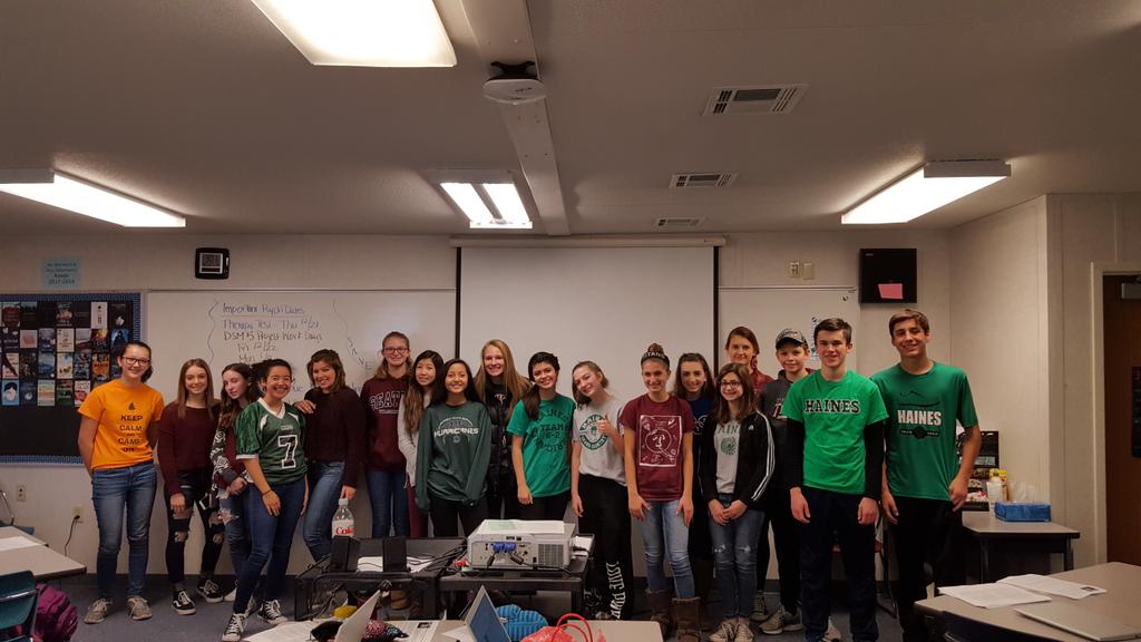 MsBoyntonSCN's tweet photo. Winter break spirit week -2nd hour #SCNHGI in their middle/elementary school gear! #scnschoolspirit https://t.co/7vrKEMB2UX