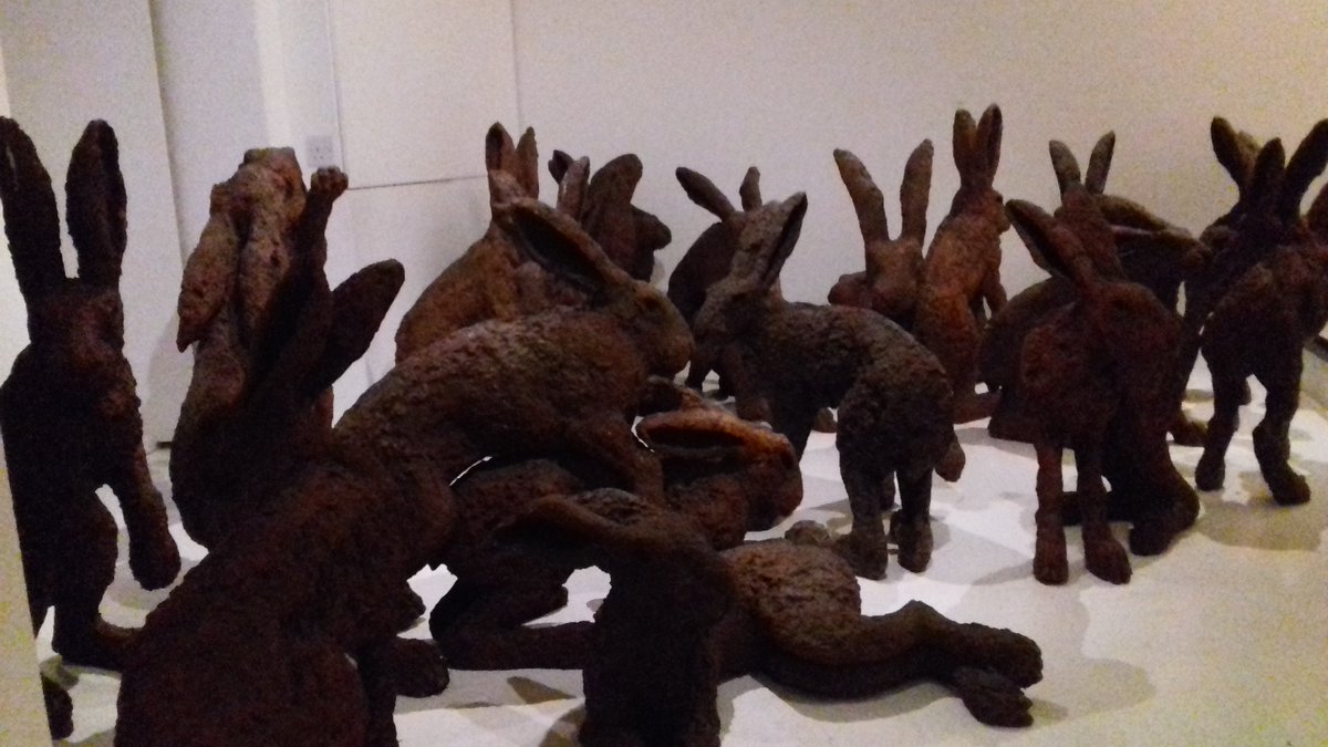 Great to meet <a href="/AbbyHignell/">Hignell Gallery</a> at long last currently showing striking work by <a href="/SophieRyderArt/">Sophie Ryder</a>