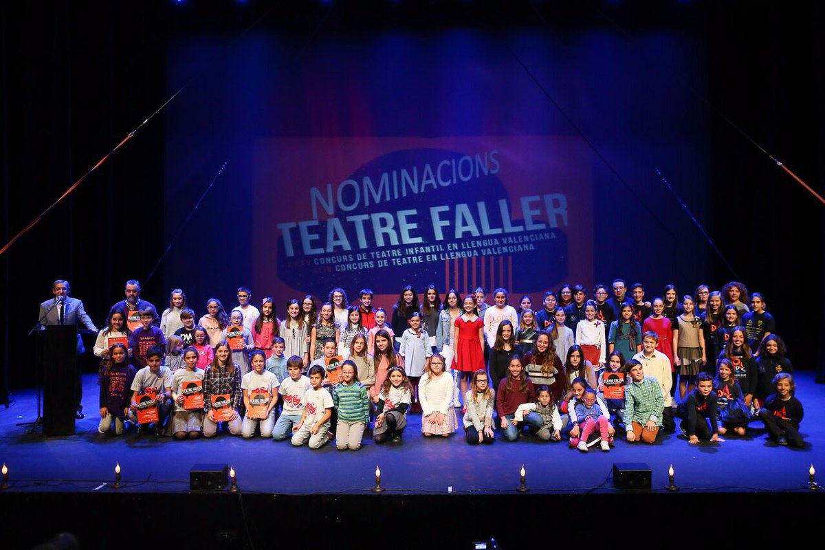 JCF_Valencia's tweet photo. A @La_Rambleta hem viscut esta vesprada les nominacions del #TeatreFaller. En les 📷 tots els artistes nominats. Enhorabona! Pròxima parada: #GalaCultura18 el 19 de gener (infantil el dia 20). #Falles18 https://t.co/FACBimgy5X