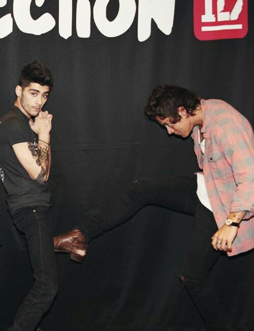 zarrysgallery's tweet photo. yES https://t.co/nHNQK8zjba