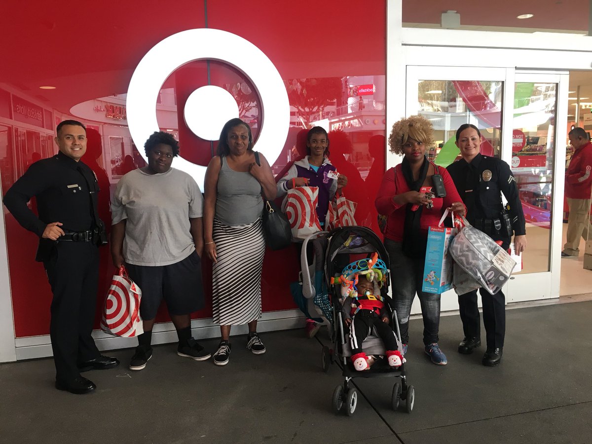 Heroes and Helpers. Thank you Target for your generosity to the Downtown LA Community! <a href="/LAPDMarcReina/">Deputy Chief Marc Reina, MSL</a> @LAPD_ARCOS <a href="/SgtFlanaganLAPD/">Mike Flanagan</a> <a href="/LAPDTSHarrelson/">Assistant Chief T. Scott Harrelson</a>