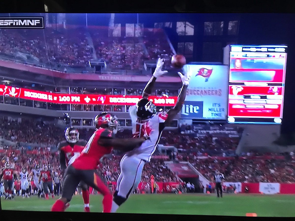 supermikebrown's tweet photo. and this one (also on end zone).  @juliojones_11 pushed in the back -- before the ball arrives.  Julio still got his hands on it (so not uncatchable). But the defender moved Julio past the ball, making the catch impossible – even for the greatest receiver in the league. https://t.co/3ZK6k8QMGp