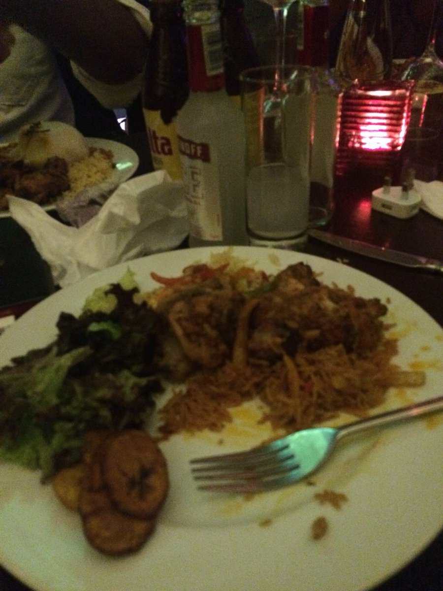 sirprestige's tweet photo. Dining with the Afro stars... shouts @shopsydoo for bringing together the Afrobeats industry heads in UK together for pre-xmas jollof. The fam’ that eats together stays together - here’s to a big 2018. 🥂🌍 https://t.co/HTdWj02zyA