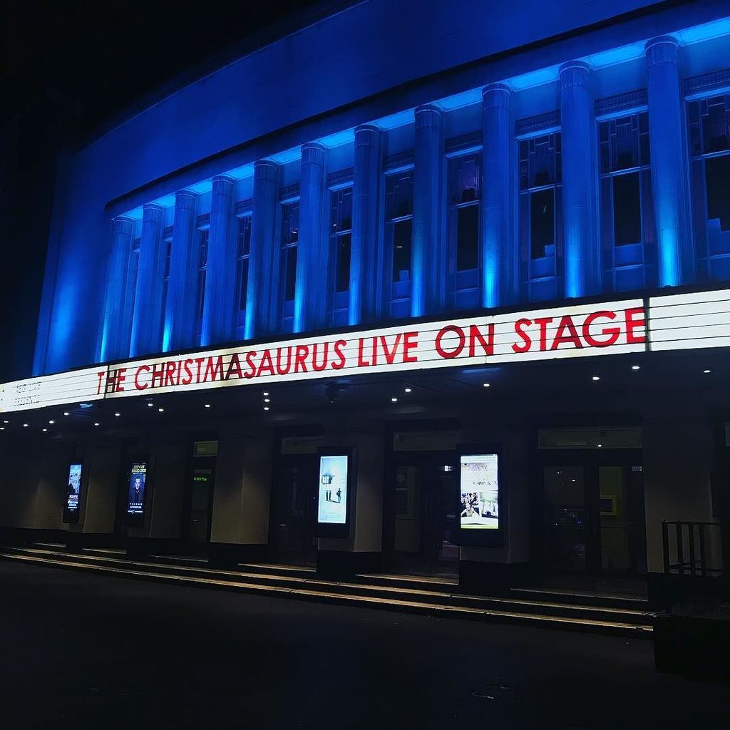 MrsGiFletcher's tweet image. Fab day in tech rehearsals. In 48hours we’ll have finished our first performance. Wowser! Super excited for you to see what we’ve been up to! ❤️☃️🎅🏻🦖 xxx ift.tt/2D9dPVB