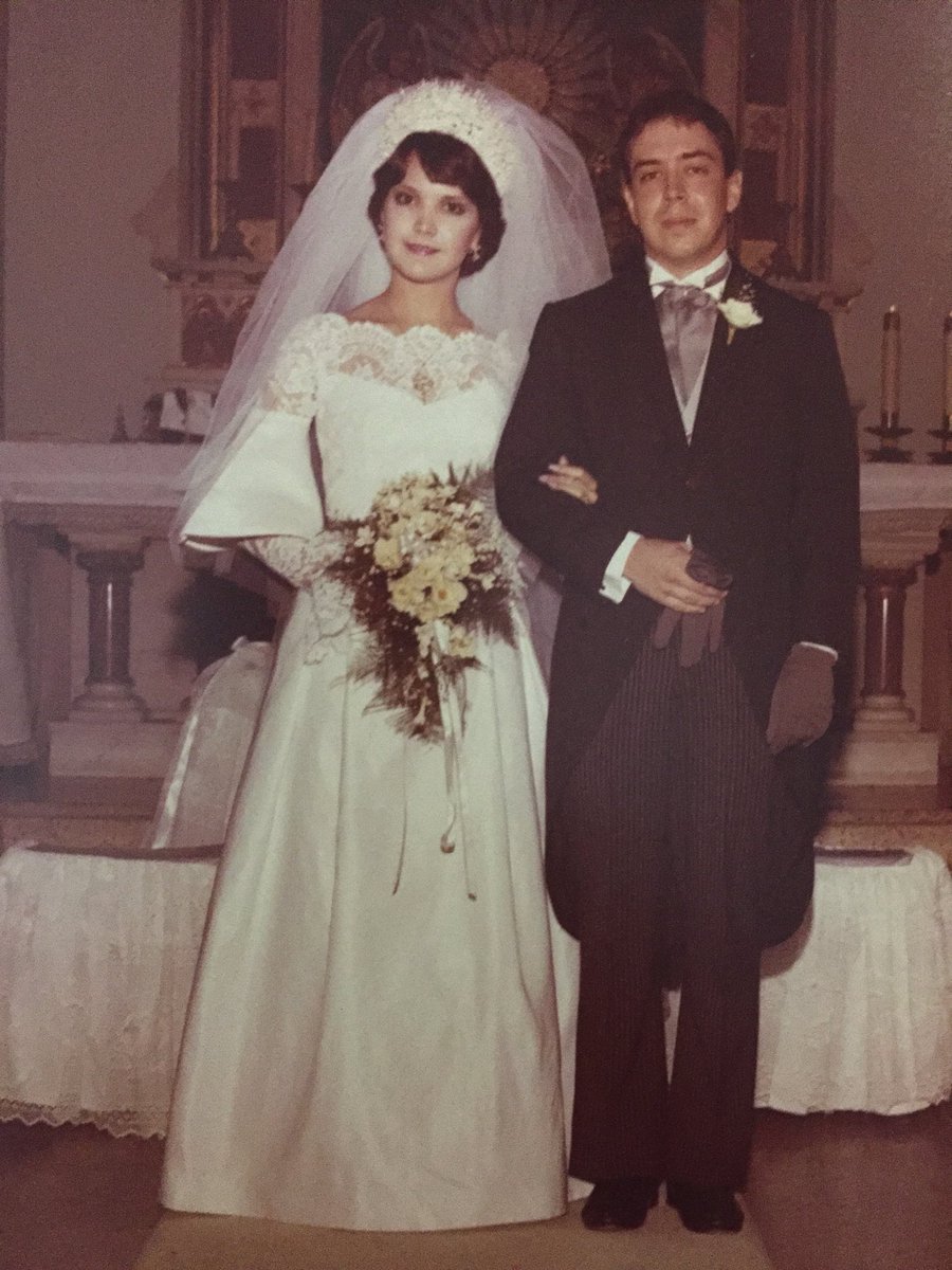 tonysagardia's tweet photo. Parroquia San Jorge. 19 de diciembre 1981. ❤️❤️❤️❤️😍😍😍😍 https://t.co/ueMYy3QYIW
