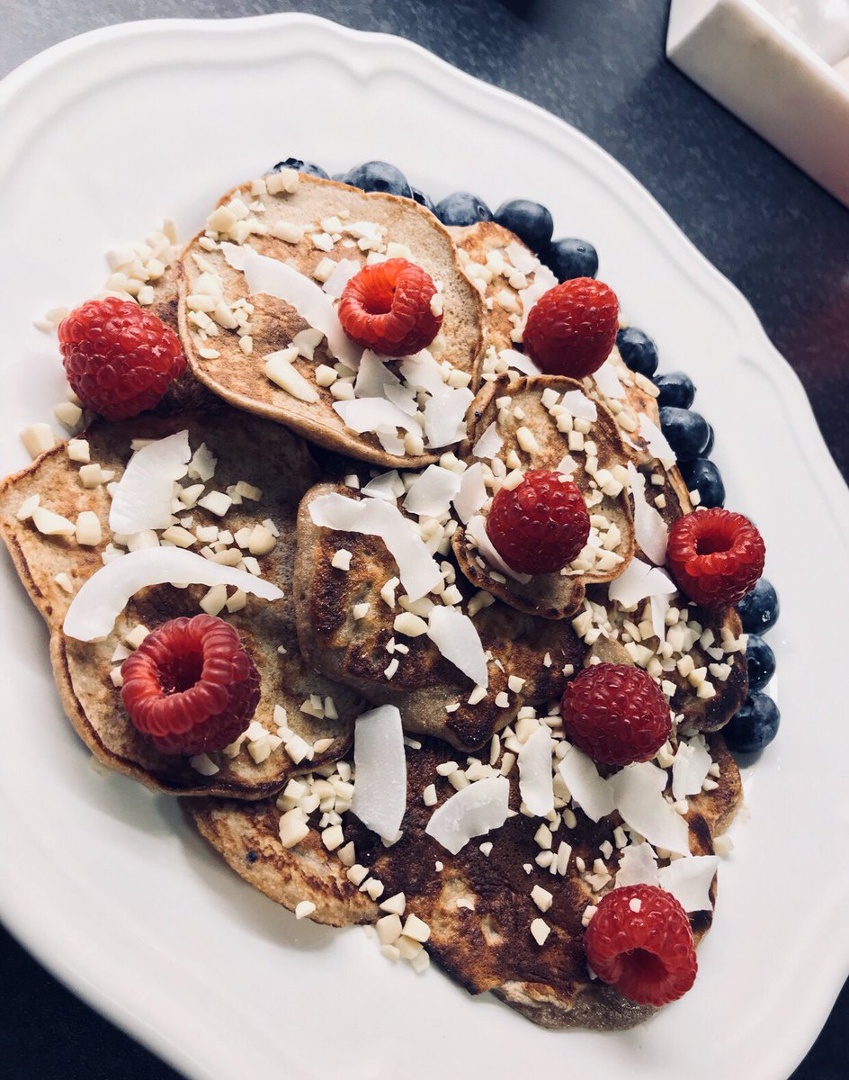 matildaajj's tweet photo. Banana pancakes 🍌🥞🍌🥞 https://t.co/9n4yRKitcQ