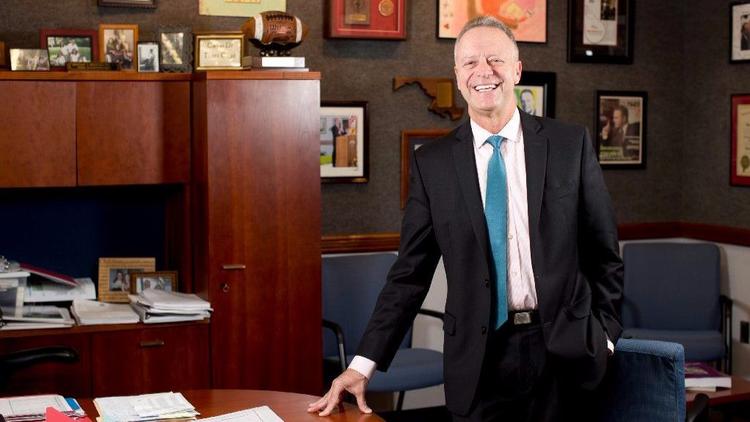 Ahm_News's tweet photo. School board names @mjmsuper as superintendent of @HCPSS schools. Community members noted his work to restore communication between the school system and community — an effort which many said dwindled under the Foose administration. https://t.co/LXkeVbyAx7 https://t.co/hrULLqbzvT