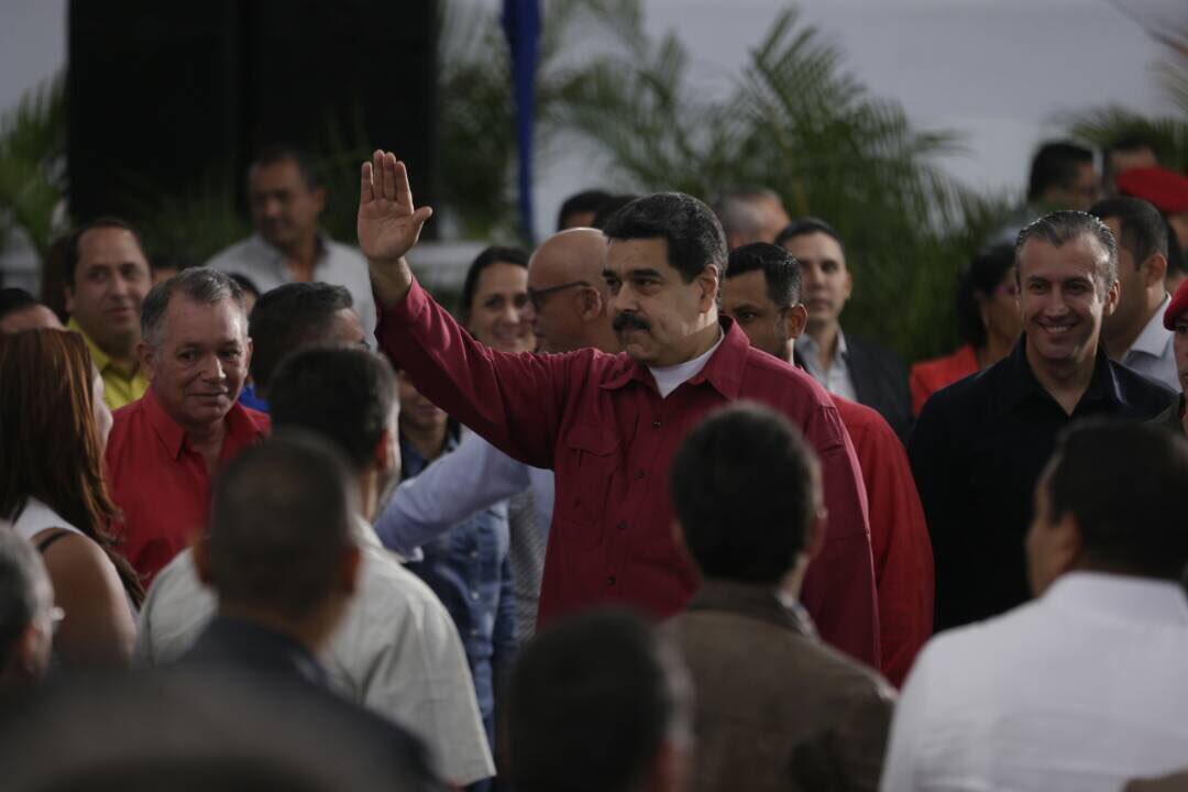 RMarcoTorres's tweet image. Nuestro presidente @NicolasMaduro se incorpora al Taller de Planificación del Sistema de Gobierno Territorial con la participación de los 335 alcaldes y los 23 gobernadores de la Patria #DiciembreDePaz