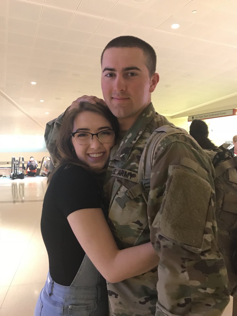 megan_ann329's tweet photo. My big brother came home for Christmas ❤️ https://t.co/iHA88bHU29