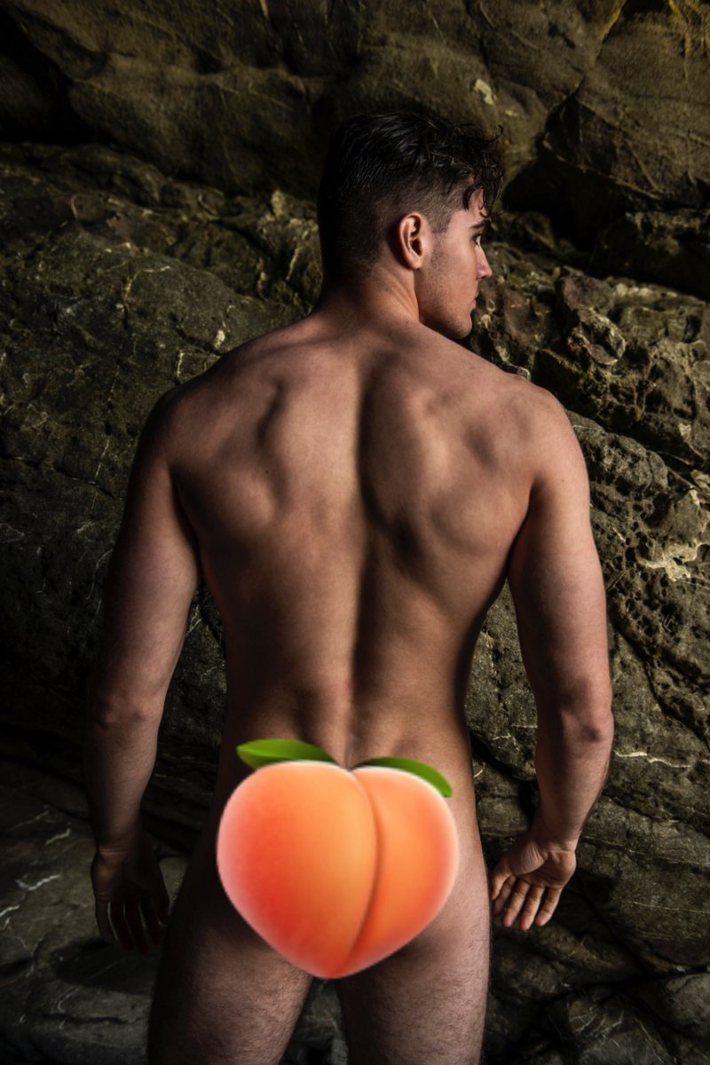 ObeyCody3's tweet photo. Taste the forbidden fruit. 🍑 https://t.co/3N1IugS0hg