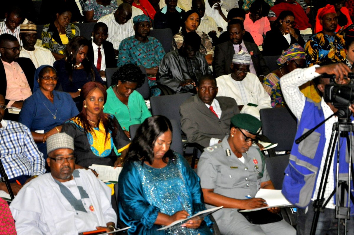 ncfrmi_ng's tweet photo. The Moderator, Rev. Emeka in the interactive session stated that "the narrative has to change to highlight the fact that opportunities are here in Nigeria that can enhance people's welfare" #IMD2017 #InternationalMigrantsDay #NMD2017 https://t.co/2bU0lPg6oo